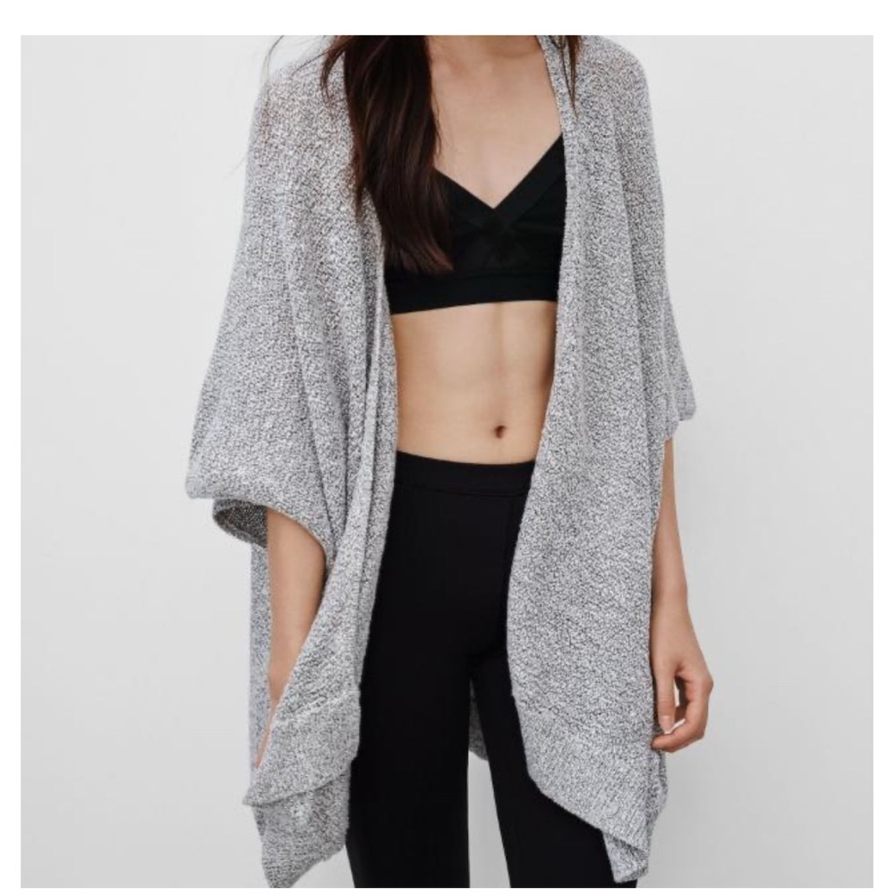 Aritzia Ionic Community Cape